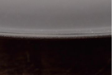 吉川水城作　黒釉釉薔薇文盤　共箱(大皿)(R-046489)