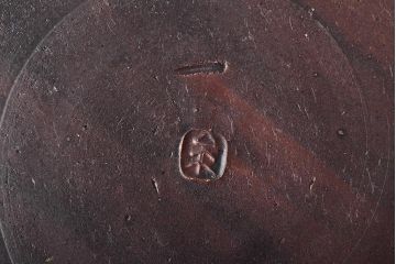 吉川水城作　黒釉釉薔薇文盤　共箱(大皿)(R-046489)