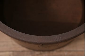 アンティーク雑貨　古い木の風合いが味わい深い取っ手付きの一斗升(マス)(R-046496)
