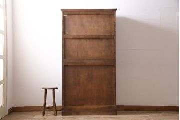 中古　北海道民芸家具　HM160K　落ち着いた色合いが上品な食器棚(本箱、収納棚、飾り棚、キャビネット)(R-046497)