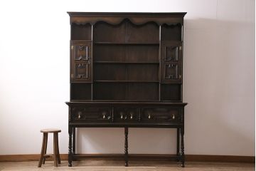 イギリスアンティーク　オーク材　シックで気品のあるキャビネット(サイドボード、棚、飾り棚、収納棚)(R-046499)