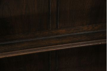 イギリスアンティーク　オーク材　シックで気品のあるキャビネット(サイドボード、棚、飾り棚、収納棚)(R-046499)