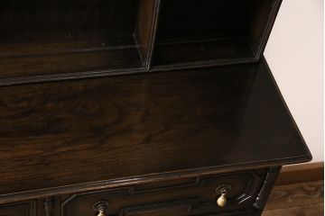 イギリスアンティーク　オーク材　シックで気品のあるキャビネット(サイドボード、棚、飾り棚、収納棚)(R-046499)