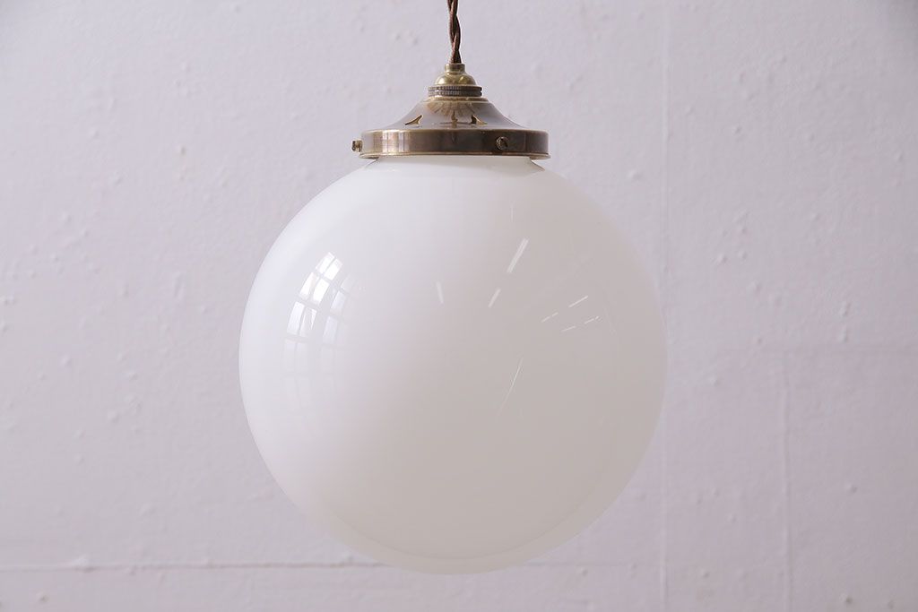 アンティーク照明　昭和中期　シンプルな球体の天井照明(吊り下げ照明、ペンダントライト)(R-046502)