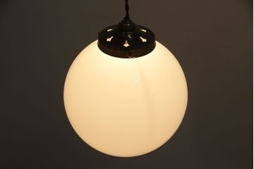アンティーク照明　昭和中期　シンプルな球体の天井照明(吊り下げ照明、ペンダントライト)(R-046502)
