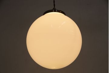 アンティーク照明　昭和中期　シンプルな球体の天井照明(吊り下げ照明、ペンダントライト)(R-046502)