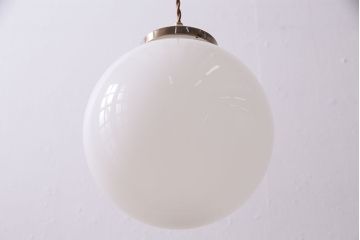 アンティーク照明　昭和中期　シンプルな球体の天井照明(吊り下げ照明、ペンダントライト)(R-046502)