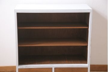 アンティーク家具　昭和中期　ペイント　モールガラス入り　淡い水色が素敵なバイカラーのガラス戸棚(収納棚、キャビネット)(R-046504)