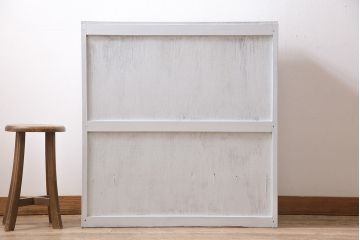アンティーク家具　昭和中期　ペイント　モールガラス入り　淡い水色が素敵なバイカラーのガラス戸棚(収納棚、キャビネット)(R-046504)