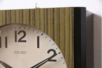 アンティーク時計　昭和中期　SEIKO(セイコー)　ゼンマイ式　カレンダー付き　30DAY　渋いデザインの掛け時計(柱時計、振り子時計)(R-046512)