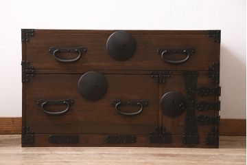 アンティーク家具　明治大正期　前面桐材　鋲金具が存在感のあるローボード(時代箪笥、ローチェスト、テレビ台)(R-046533)