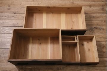 アンティーク家具　明治大正期　前面桐材　鋲金具が存在感のあるローボード(時代箪笥、ローチェスト、テレビ台)(R-046533)