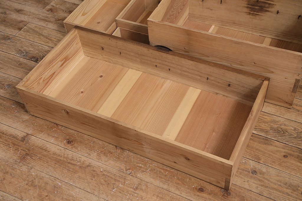 アンティーク家具　明治大正期　前面桐材　鋲金具が存在感のあるローボード(時代箪笥、ローチェスト、テレビ台)(R-046533)