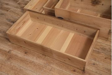 アンティーク家具　明治大正期　前面桐材　鋲金具が存在感のあるローボード(時代箪笥、ローチェスト、テレビ台)(R-046533)