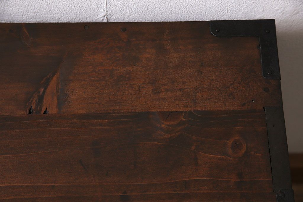 アンティーク家具　明治大正期　前面桐材　鋲金具が存在感のあるローボード(時代箪笥、ローチェスト、テレビ台)(R-046533)