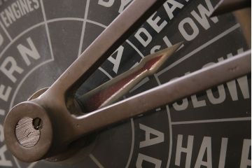 アンティーク雑貨　イギリスアンティーク　真鍮製　CHADBURNS　LIVERPOOL&LONDON　船舶用エンジンテレグラフ(動力指示器、ディスプレイ)(R-046534)