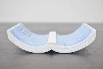 陶詞選　深川製　本の置物(染付、磁器、陶彩)(R-046583)