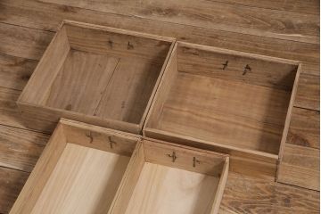 アンティーク家具　昭和初期　ストリップド(剥離)　味のある木肌が魅力の茶箪笥(飾り棚、収納棚)(R-046588)
