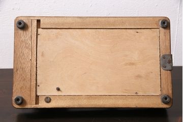 アンティーク雑貨　昭和レトロ　LEAD(リード)社　カバー付き　ディスプレイにおすすめの古い手回しミシン(ディスプレイ雑貨)(R-046591)