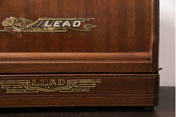 アンティーク雑貨　昭和レトロ　LEAD(リード)社　カバー付き　ディスプレイにおすすめの古い手回しミシン(ディスプレイ雑貨)(R-046591)