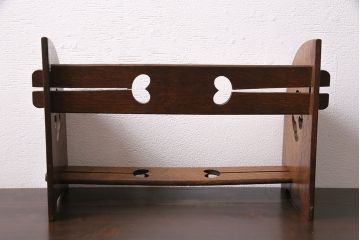 アンティーク家具　昭和初期　大正ロマン　ナラ材　鳥の透かし彫りが施されたブックスタンド(本立て)(R-046593)