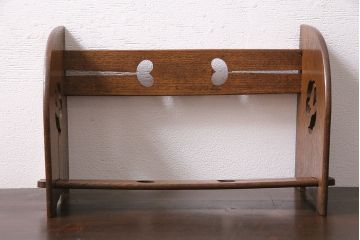 アンティーク家具　昭和初期　大正ロマン　ナラ材　鳥の透かし彫りが施されたブックスタンド(本立て)(R-046593)