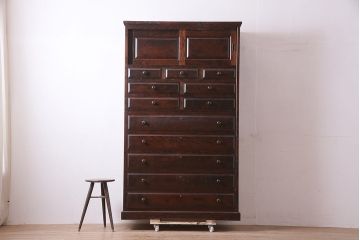 中古　北海道民芸家具　#530　和洋どちらのお部屋にも馴染みやすい戸棚付き整理タンス(衣装箪笥、重ねタンス)(R-046596)