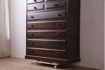 中古　北海道民芸家具　#530　和洋どちらのお部屋にも馴染みやすい戸棚付き整理タンス(衣装箪笥、重ねタンス)(R-046596)