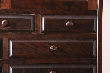 中古　北海道民芸家具　#530　和洋どちらのお部屋にも馴染みやすい戸棚付き整理タンス(衣装箪笥、重ねタンス)(R-046596)