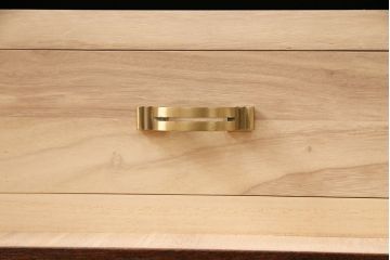 中古　国産　民芸家具　中開き　衣装盆付き　上品な和を感じさせる衣装箪笥(和タンス、着物箪笥)(R-046601)
