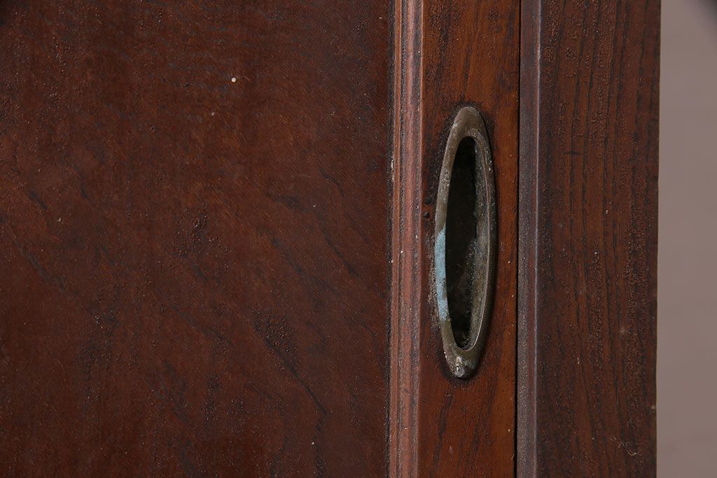 アンティーク家具　昭和初期　前面ケヤキ材　シンプルなつくりが魅力の戸棚(関東水屋箪笥、収納棚、キャビネット、食器棚)(R-046603)