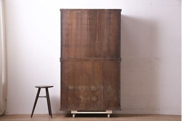 アンティーク家具　昭和初期　前面ケヤキ材　シンプルなつくりが魅力の戸棚(関東水屋箪笥、収納棚、キャビネット、食器棚)(R-046603)