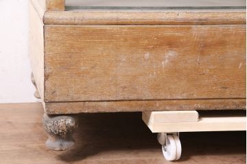アンティーク家具　昭和中期　ナラ材　ころんとした脚が可愛いレトロなガラスケース(ショーケース、陳列棚)(R-046604)