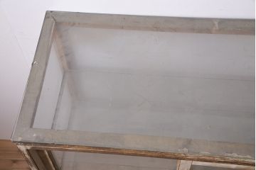 アンティーク家具　昭和中期　ナラ材　ころんとした脚が可愛いレトロなガラスケース(ショーケース、陳列棚)(R-046604)