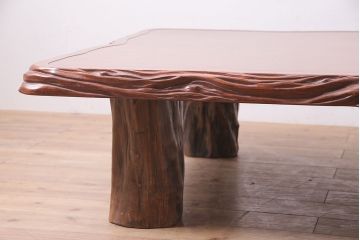 中古　民芸家具　カリン無垢材　花梨　木の味わいを楽しめる贅沢な座卓(ローテーブル)(R-046613)