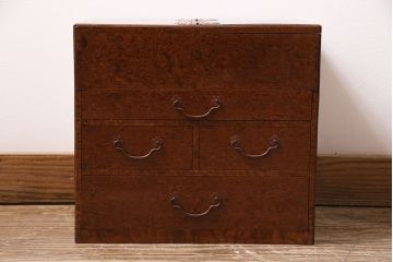 アンティーク　骨董　総欅材・玉杢材　漆塗り　銅金具付きの山形産鏡台(小引き出し)(R-046620)