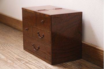 アンティーク　骨董　総欅材・玉杢材　漆塗り　銅金具付きの針箱(裁縫箱、小引き出し)(R-046621)