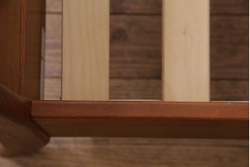 ヴィンテージ家具　北欧　デンマーク　Torring　チーク材　ぬくもり溢れる雰囲気が魅力のビンテージベッドフレーム(R-046626)