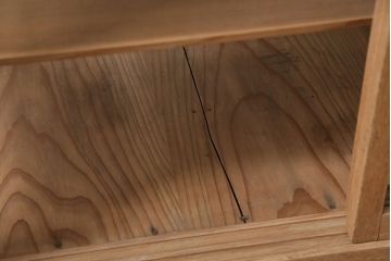 アンティーク家具　大正昭和初期　ストリップド(剥離)　ニレ材　幾何学模様がおしゃれなガラスケース(飾り棚、ショーケース、陳列棚)(R-046630)