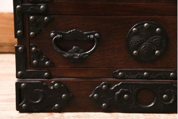 中古　岩谷堂箪笥　桜木家具店製　鋲付金具　小箪笥(小タンス、小引き出し)(R-046632)