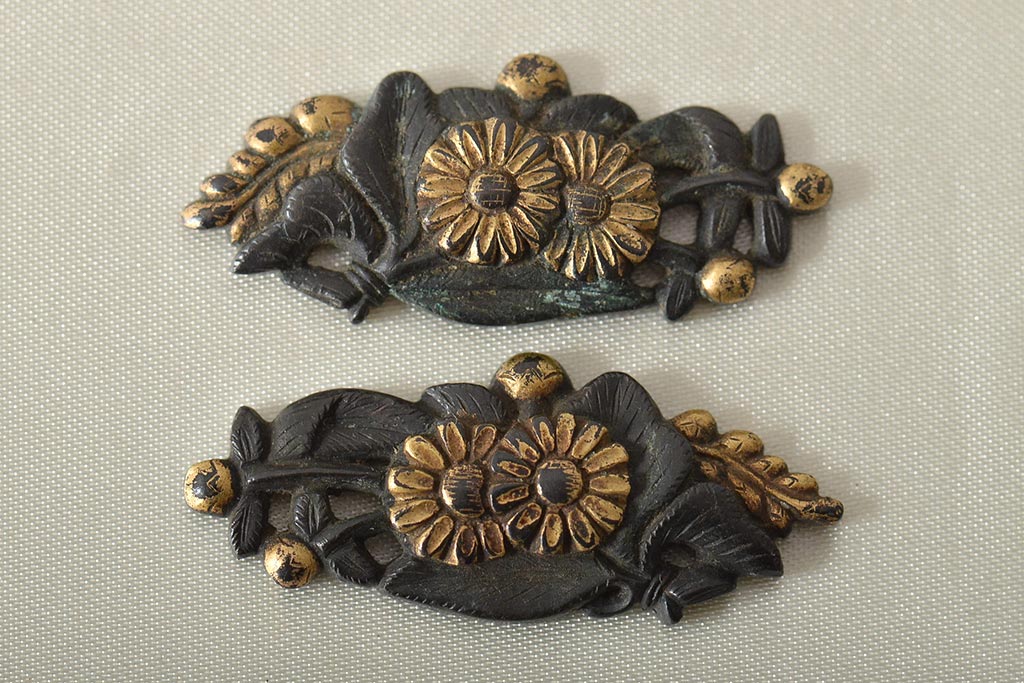 古い縁頭など14点(目貫、刀装具、彫金武具)(R-046641)