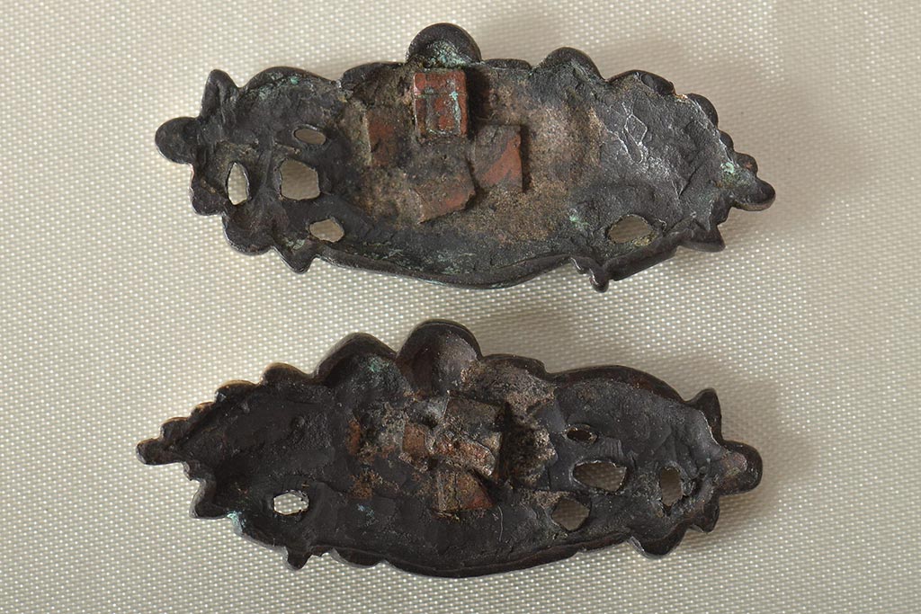 古い縁頭など14点(目貫、刀装具、彫金武具)(R-046641)