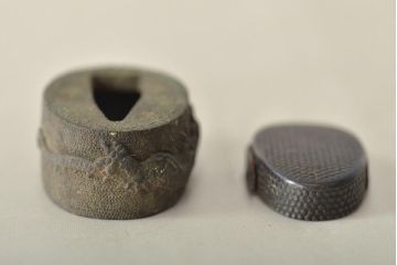 古い縁頭など14点(目貫、刀装具、彫金武具)(R-046641)