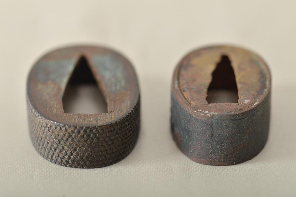 古い縁頭など14点(目貫、刀装具、彫金武具)(R-046641)