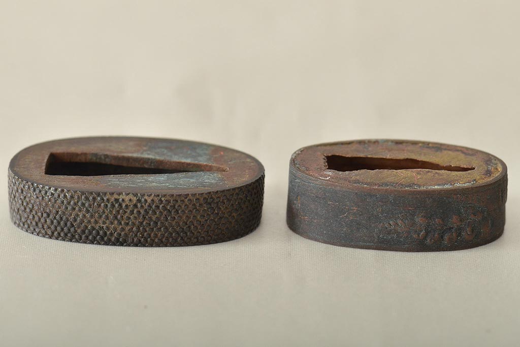 古い縁頭など14点(目貫、刀装具、彫金武具)(R-046641)