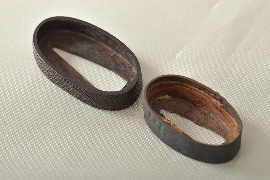 古い縁頭など14点(目貫、刀装具、彫金武具)(R-046641)