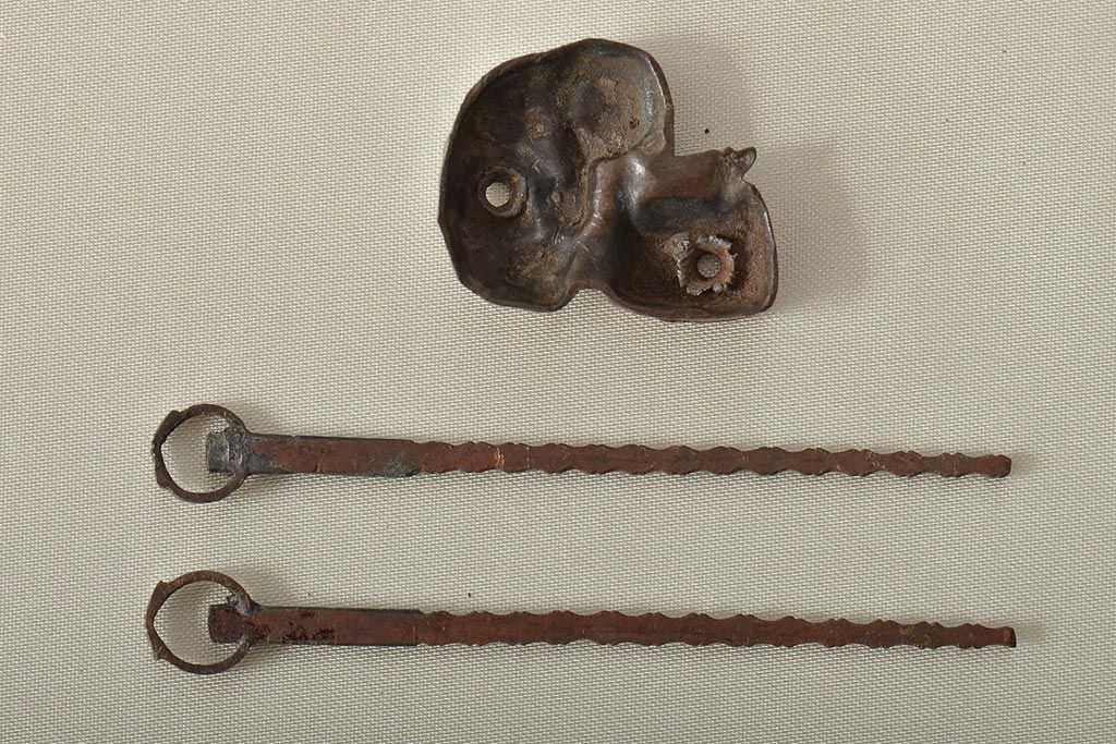 古い縁頭など14点(目貫、刀装具、彫金武具)(R-046641)