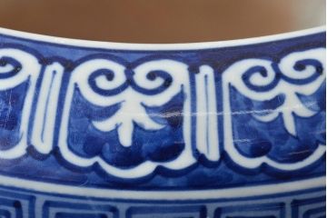 アンティーク雑貨　大正昭和初期　花唐草　染付　瀬戸火鉢(鉢カバー、傘立て)(R-046650)