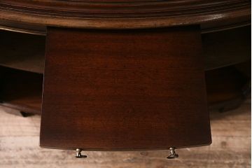 アンティーク家具　イギリス　ベヴァン・ファンネル(Bevan Funnell)社　ウォールナット材　象嵌細工　高級品!気品溢れる佇まいが魅力のコーナーキャビネット(飾り棚、収納棚)(R-046659)