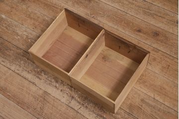 アンティーク家具　昭和初期　ヒノキ材　シンプルな金具の小引き出し(小物収納)(R-046667)